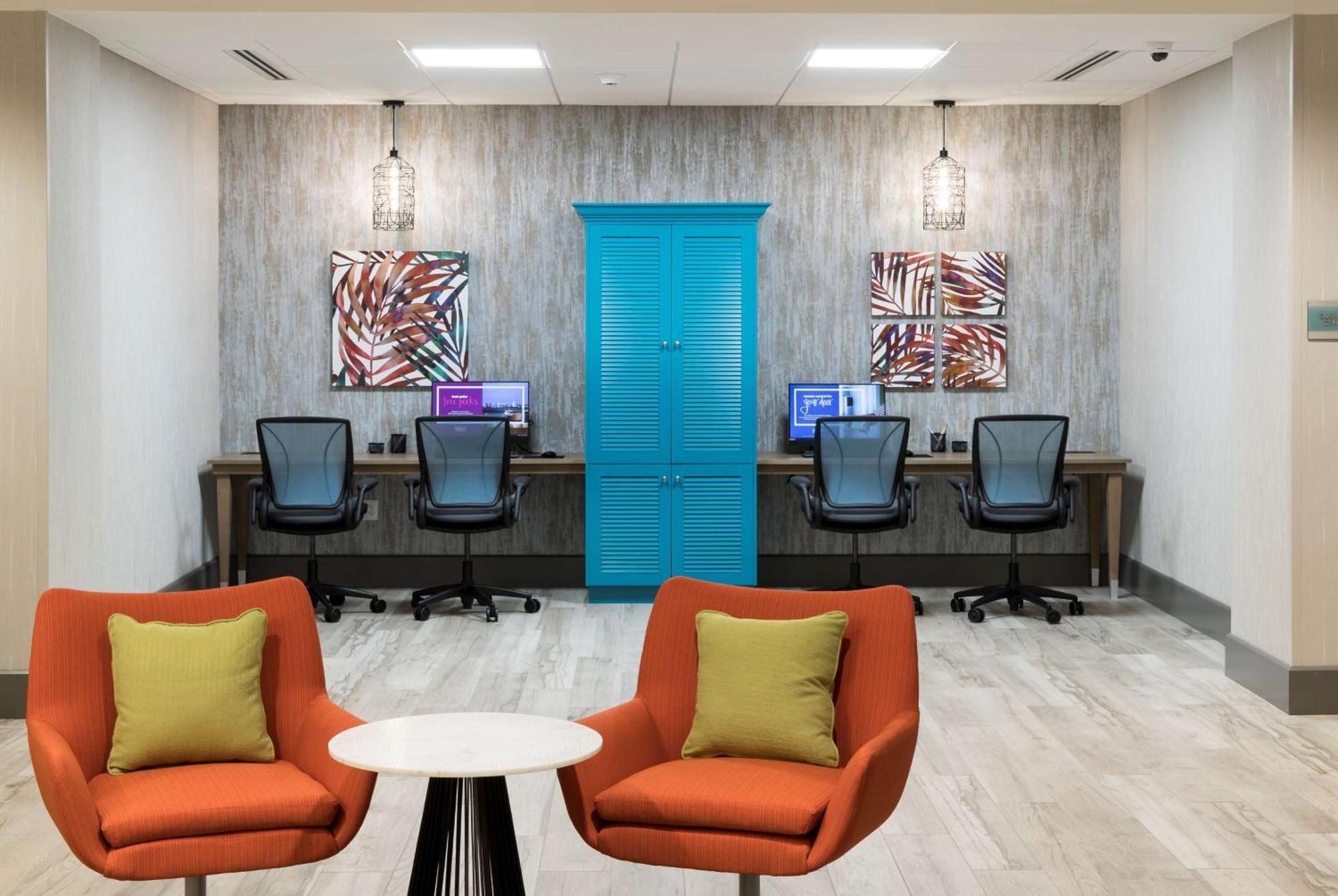 Home2 Suites By Hilton Cape Canaveral Cruise Port Esterno foto