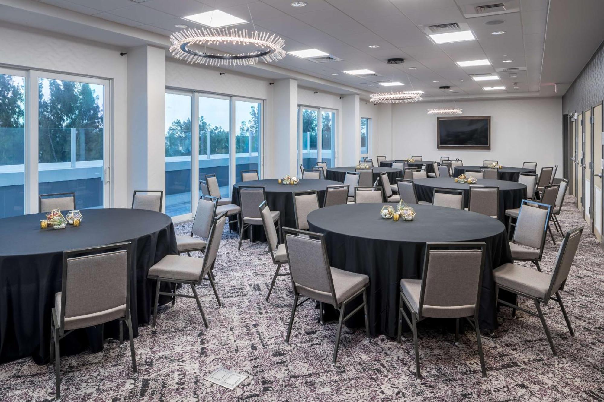 Home2 Suites By Hilton Cape Canaveral Cruise Port Esterno foto