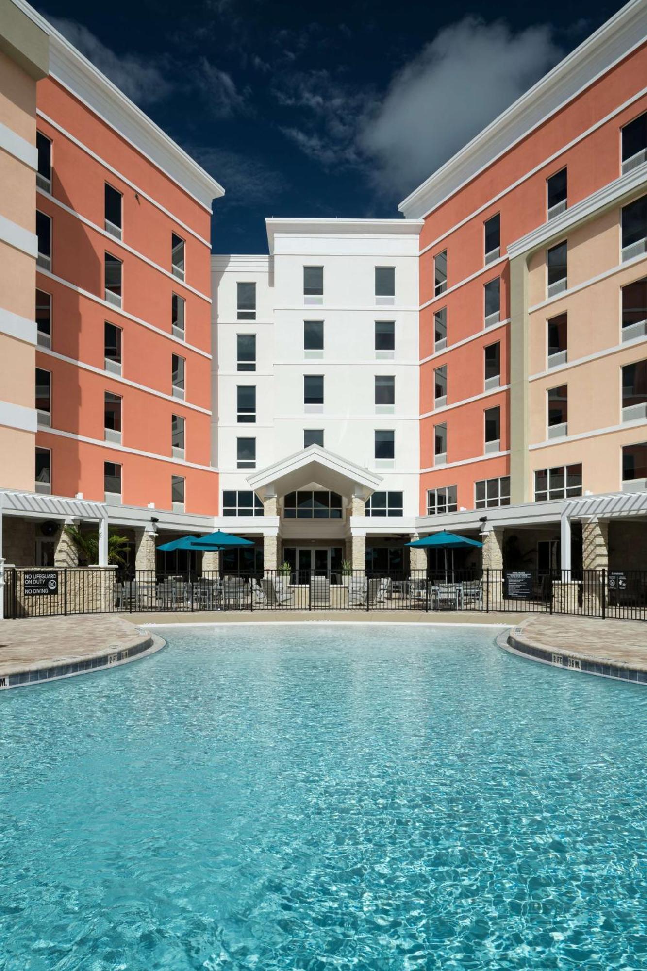 Home2 Suites By Hilton Cape Canaveral Cruise Port Esterno foto